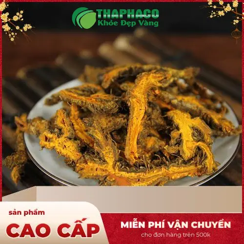 Kiểm tra chất lượng thảo dược khô tại Thảo Dược Tấn Phát