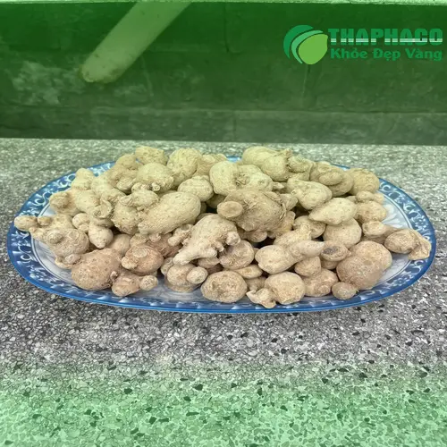 Hình ảnh củ tam thất nam sấy khô đã đóng gói tiện lợi và đẹp mắt