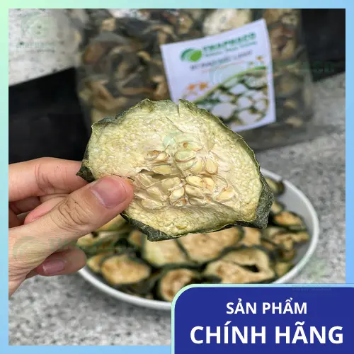 Pha trà bí đao sấy lạnh hàng ngày