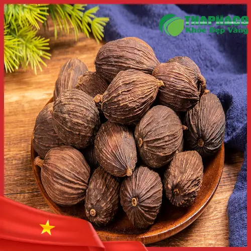 Thảo quả được bảo quản trong hũ kín