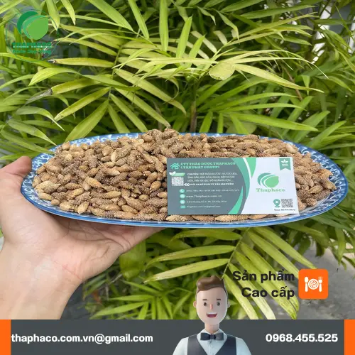 Hình ảnh nồi nước ké đầu ngựa đang được sắc nhỏ lửa